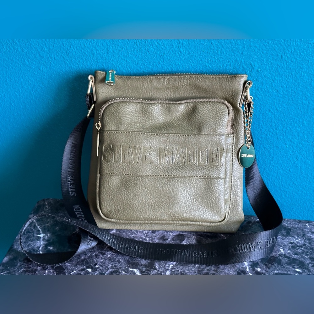 Steve Madden BNeo Logo Crossbody Bag Olive Green